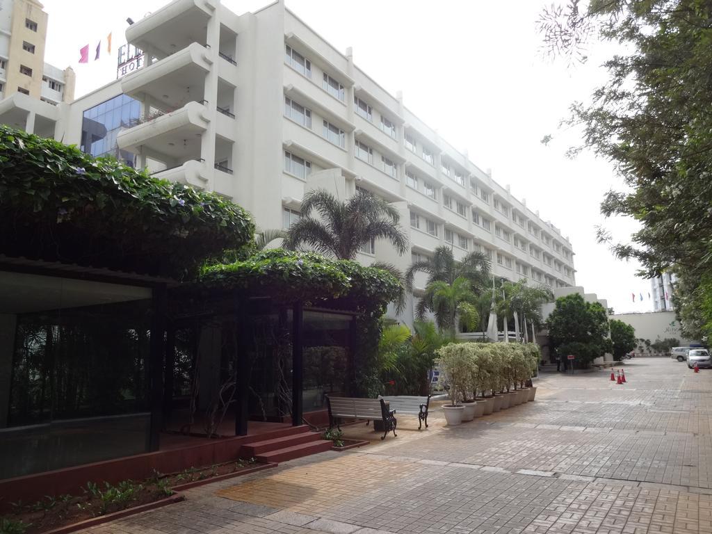 Ellaa Hotel Gachibowli Hyderabad Exterior foto