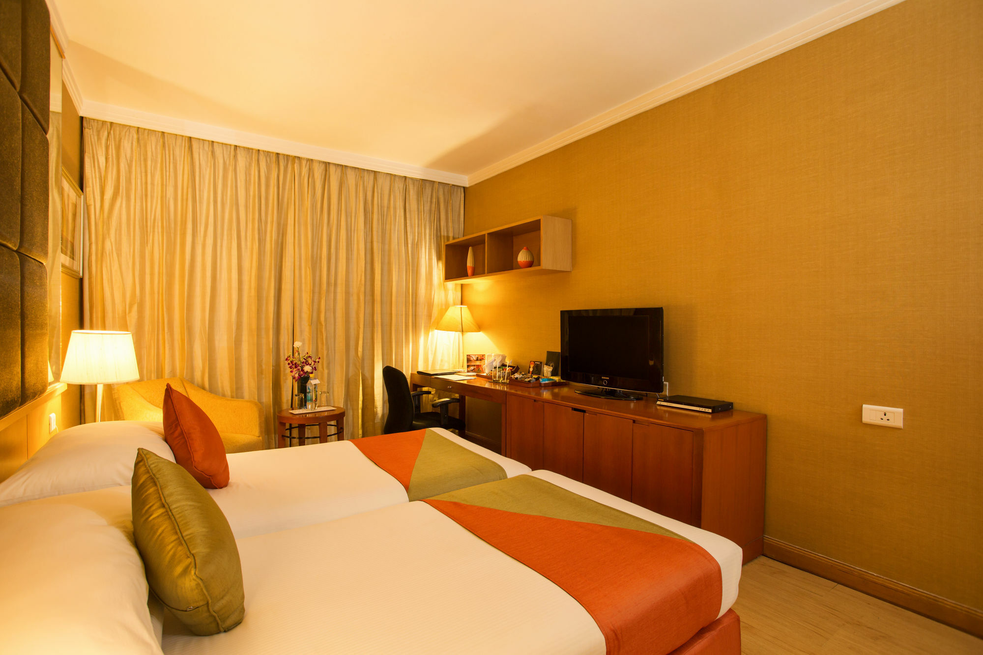 Ellaa Hotel Gachibowli Hyderabad Exterior foto